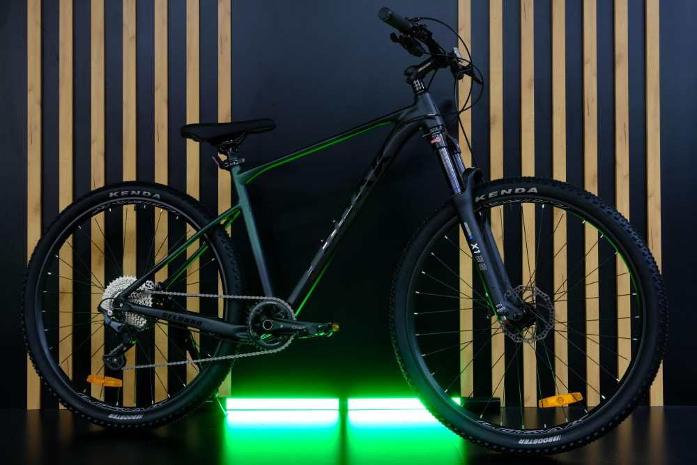 LORAK Sel 9880 Матовый Зелёный/Чёрный рама 19 (на рост 171-182)